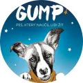 Kreslený pes Gump s hnědým šátkem na modrém pozadí s bílými hvězdami a nápisem, jedlý obrázek na dort
