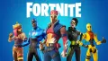Jedlý obrázek na dort s postavami ze hry Fortnite: bojovník se zlatou helmou, Beef Boss a Dummy na modrém pozadí s bílým nápisem.