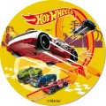 Bílo-červený sportovní vůz Hot Wheels na žlutém pozadí s plamenným logem a závodními auty, jedlý obrázek na dort