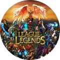 Kulatý obrázek s okřídlenou Kayle a dalšími hrdiny z Runeterry kolem zlatého loga na tmavě modrém pozadí, jedlý obrázek na dort