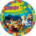 Kulatý jedlý obrázek na dort: stavebnicové figurky Scooby-Doo a Shaggy s obřími hamburgery na ostrově, lem z barevných kostek