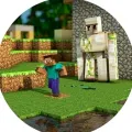 Kulatý jedlý obrázek na dort: běžící Steve v modrém oděvu a železný golem u kamenné zdi v zelených a šedých barvách Minecraftu