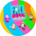 Kulatý jedlý obrázek s hrou Fall Guys: fazolkové postavičky v kostýmech na pruhovaném tyrkysovo-růžovo-zeleném pozadí, jedlý obrázek na dort