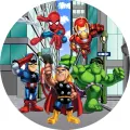 Kulatý jedlý obrázek s Thorem, salutujícím Captainem Americou, Hulkem, Iron Manem a Spidermanem mezi mrakodrapy, jedlý obrázek na dort