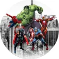 Zelený Hulk s Iron Manem, Thorem, Captainem Americou a Spider-Manem na černobílém pozadí města, jedlý obrázek na dort