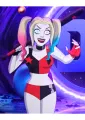 Animovaná Harley Quinn v červenočerném kostýmu drží pálku za hlavou na fialovém pozadí, jedlý obrázek na dort