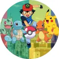 Trenér Ash v skoku s Pikachuem, Bulbasaurem, Squirtlem a Charmanderem před pruhovaným městem, jedlý obrázek na dort
