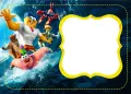 Hrdinský SpongeBob, Patrik, Sépiák, pan Krabs a Sandy na modré vlně v podmořské scéně s žlutým rámečkem, jedlý obrázek na dort.
