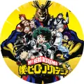 Kruhový jedlý obrázek na dort s postavami Deku a All Might ze seriálu My Hero Academia na žlutém pozadí, jedlý obrázek na dort