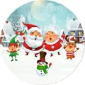 Kulatý jedlý obrázek na dort: Santa Claus s paní Santovou v červených kabátech, zelený skřítek a sob v zasněžené vesnici, jedlý obrázek na d