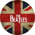 Kulatý jedlý obrázek s bílým nápisem The Beatles na retro britské vlajce v červených, modrých a krémových tónech, jedlý obrázek na dort