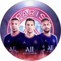 Kulatý jedlý obrázek s hráči Paris Saint-Germain v modrých dresech a červeným logem klubu na pozadí, obrázek na dort