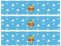 Tři modré pásy s bílými obláčky a žluto-červeným logem Toy Story 4, jedlý obrázek na dort