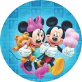 Mickey a Minnie držící se za ruce na modrém pozadí, Minnie s plyšovým medvídkem, Mickey s cukrovou vatou, jedlý obrázek na dort