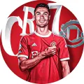 Usmívající se fotbalista v červeném dresu Manchesteru United s rukou na znaku, za ním nápis CR7 na červeném pozadí, jedlý obrázek na dort