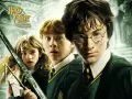 Harry Potter s mečem Godrika Nebelvíra a přátelé Ron a Hermiona v zelené podzemní síni, jedlý obrázek na dort