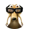 Veverka Scrat z Doby ledové s černými 3D brýlemi v béžové srsti na světlém pozadí, jedlý obrázek na dort
