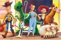 Jedlý obrázek na dort s kovbojem Woodym, dinosaurem Rexem, Pastýřkou a Jessie v pestrých barvách, hranatý formát