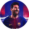 Usmívající se fotbalista Lionel Messi v modro-červeném dresu Barcelony na kulatém jedlém obrázku na dort