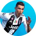 Kulatý jedlý obrázek fotbalisty v černobílém dresu Juventusu na modrém pozadí, jedlý obrázek na dort