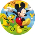 Mickey Mouse v červených kalhotách a Pluto na žlutém pozadí se zelenými kopci a notami, jedlý obrázek na dort