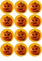 Kolečka s vyřezávanou svítící dýní s zubatým úsměvem na oranžovožlutém pozadí, jedlý obrázek na cupcakes na Halloween.