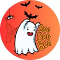 Bílý usměvavý duch s nápisem Boo Boo Boo na oranžovém pozadí, s pavoukem a netopýry, jedlý obrázek na dort