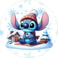 Stitch v červené čepici s bambulí a šálou na zasněžené louce s chaloupkou a modrými vločkami, jedlý obrázek na dort