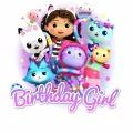 Kulatý obrázek s usměvavou Gábi s kočičíma ušima a kamarády v pastelových barvách, nápis Birthday Girl – jedlý obrázek na dort