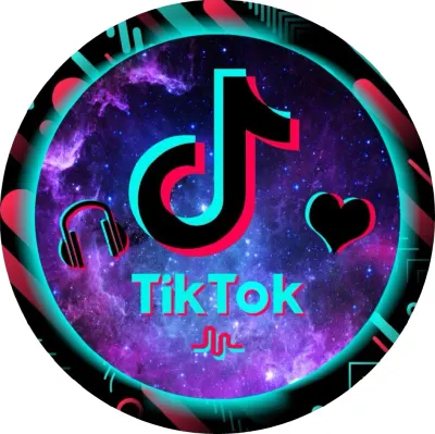 TikTok – nota, sluchátka a vesmírné pozadí – jedlý papír na dort