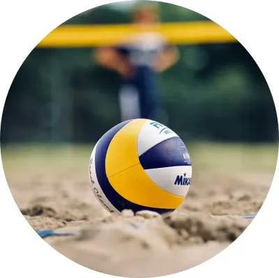 Beach volejbal – míč v písku před sítí – jedlý papír na dort