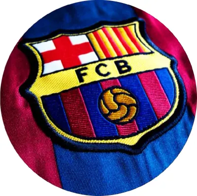 FC Barcelona – vyšívaný erb na pruhovaném dresu – jedlý papír na dort