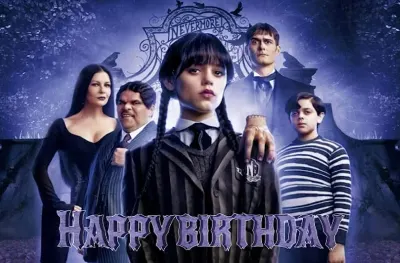 Wednesday – s rodinou a nápisem Happy Birthday – obdélníkový jedlý papír na dort