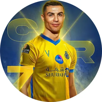Cristiano Ronaldo – portrét na modrém pozadí – jedlý papír na dort