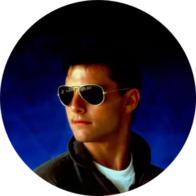 Top Gun – portrét pilota v brýlích a bundě – jedlý papír na dort