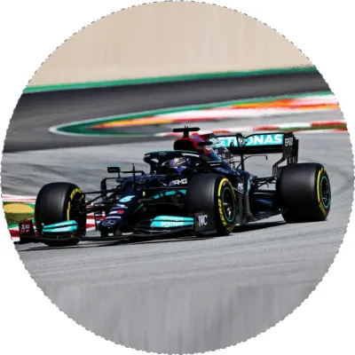 Formule – černý monopost na závodním okruhu – jedlý papír na dort