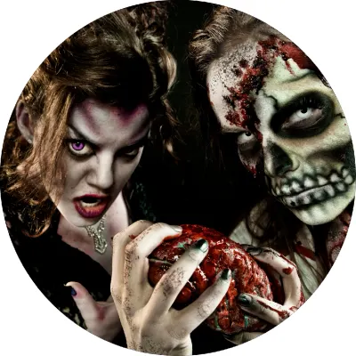 Halloween – upírka a zombie držící mozek – jedlý papír na dort