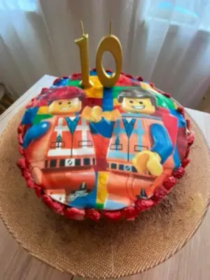 Fotka od zákaznice Ivana – Jedlý papír LEGO - DĚLNÍCI máme jako jedlý papír i fondán