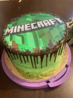 Fotka od zákaznice Hana – Jedlý papír - obrázek na dort - kruh: MINECRAFT - LOGO