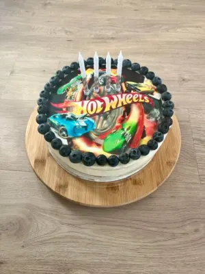 Fotka od zákaznice Veronika – Jedlý papír HOT WHEELS máme jako jedlý papír i fondán