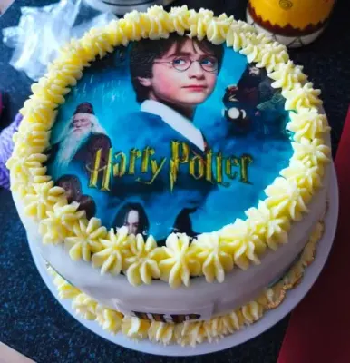 Fotka od zákaznice Miroslava – Jedlý papír HARRY POTTER A KÁMEN MUDRCŮ máme jako jedlý papír i fondán