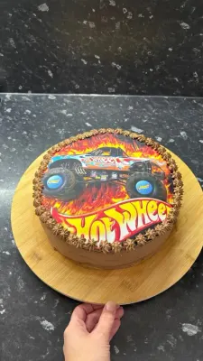 Fotka od zákaznice Daniela – Jedlý papír HOT WHEELS máme jako jedlý papír i fondán