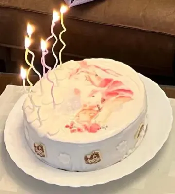 Fotka od zákaznice Jitka – Rolovaná potahovací hmota bílá 430g - FunCakes | Skvělé pro Váš domácí dort