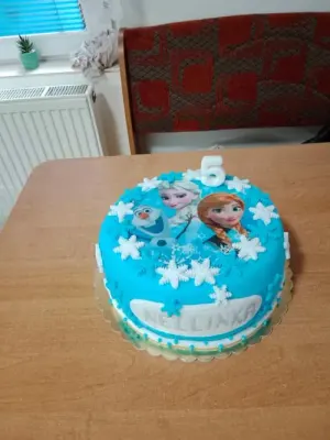 Fotka od zákaznice Iveta – Jedlý papír: Frozen v nabídce jedlý papír i fondán