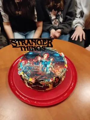 Fotka od zákaznice Veronika – Jedlý papír STRANGER THINGS máme jako jedlý papír i fondán