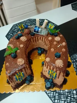 Fotka od zákaznice Pavlína – Tisk vlastního obrázku na JEDLÝ PAPÍR, nebo FONDÁN - CUPCAKES ČTVEREČKY 4,8 cm