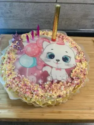 Fotka od zákaznice Pavlina – Jedlý papír kočička na party kočka, jedlý papír na dort i cupcakes
