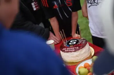 Fotka od zákaznice Dagmar – Jedlý papír - obrázek na dort - kruh: SPARTA PRAHA - NOVÝ ZNAK