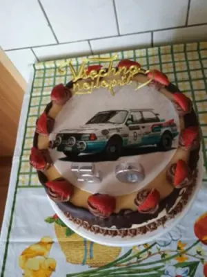 Fotka od zákaznice Marta – Jedlý papír AUTO ŠKODA ★ oblíbený tisk na jedlý papír