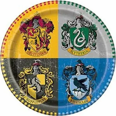 Papírové party talíře Unique s motivem Harry Potter o průměru 23 cm na oslavu